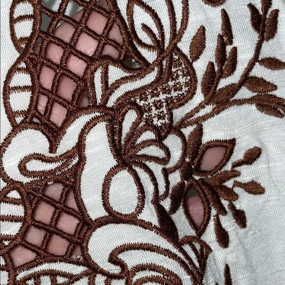 Emily Daniels White Embellished Blouse with Relaxed Fit 3X NWOT - Picture 3 of 7